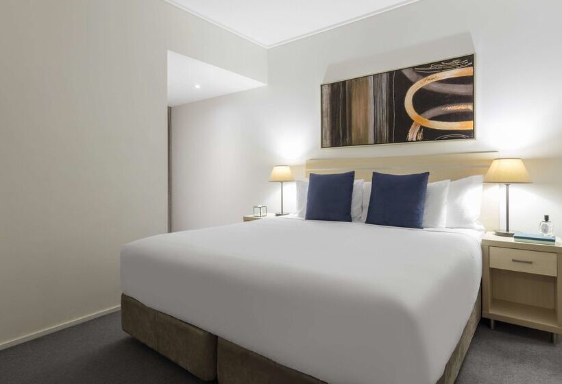 هتل Oaks Brisbane Aurora Suites