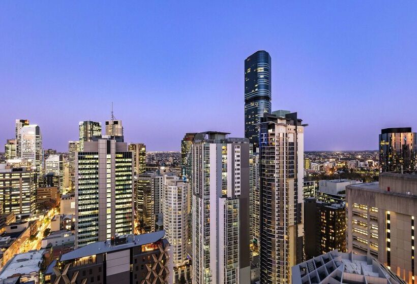 هتل Oaks Brisbane Casino Tower Suites
