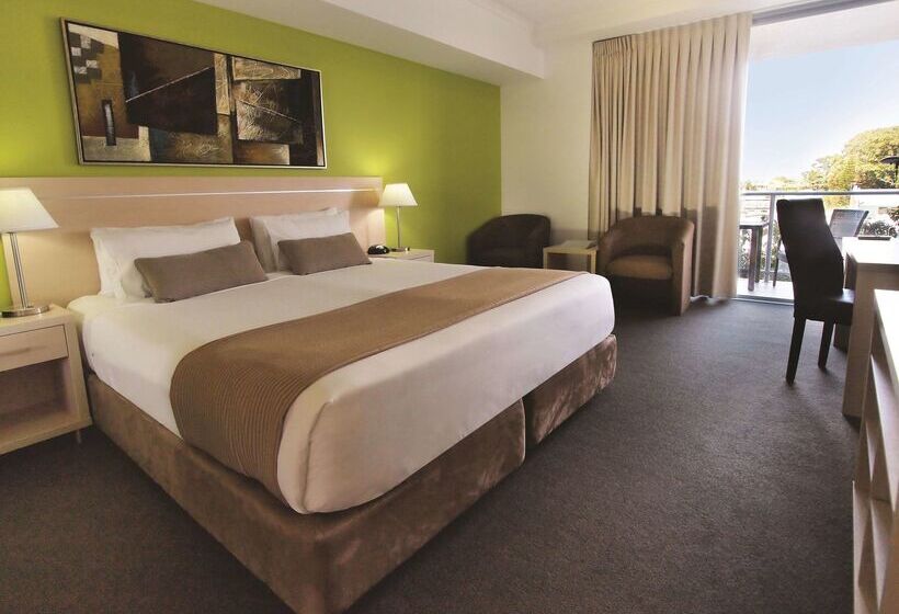 Hotel Oaks Townsville Gateway Suites