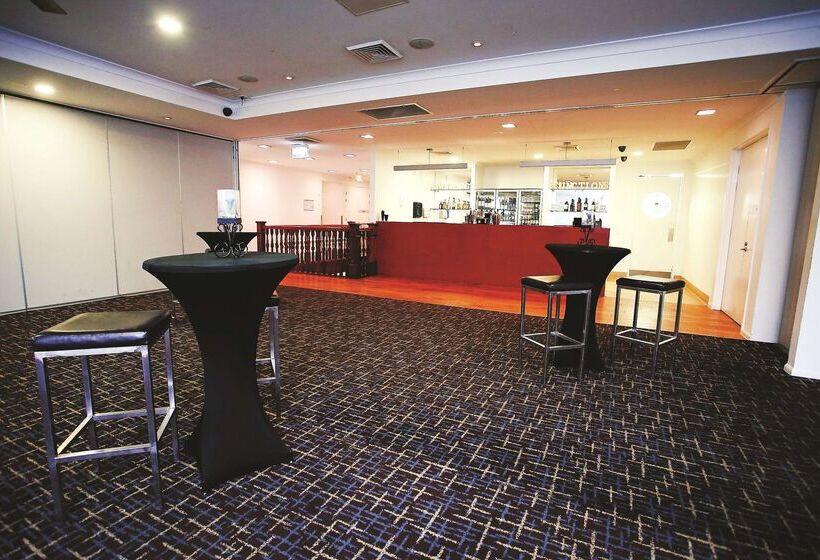 Hotel Oaks Townsville Metropole