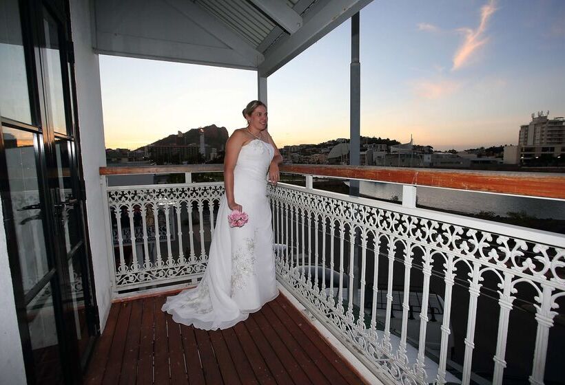 هتل Oaks Townsville Metropole