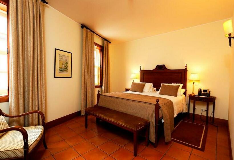 ホテル Parador Casa da Insua
