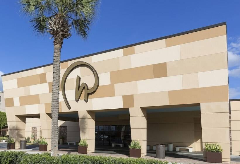 هتل Rosen Inn International