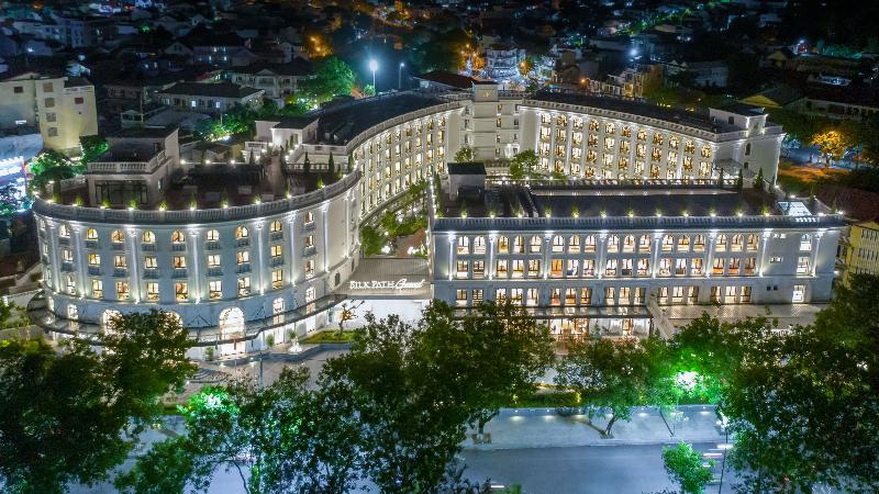 هتل Silk Path Grand Hue