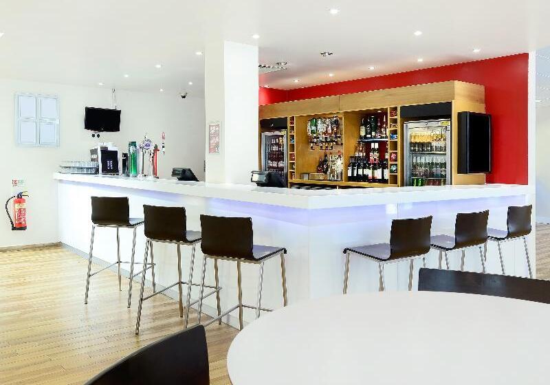 Fotos del hotel Travelodge London Central City Road:  5