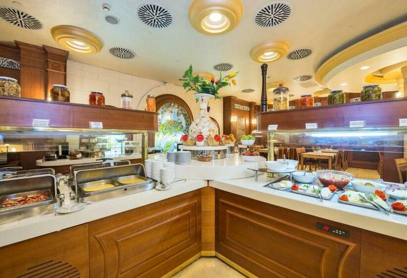 Fotos del hotel Celal Aga Konagi Metro:  82