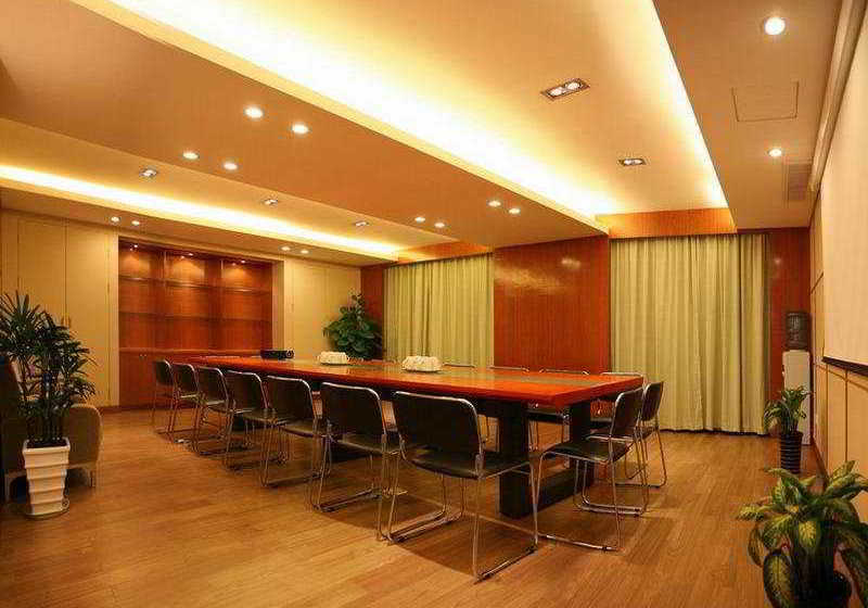 هتل Yijia Business Inn
