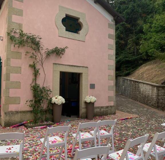 בית מלון כפרי Borgo La Morra