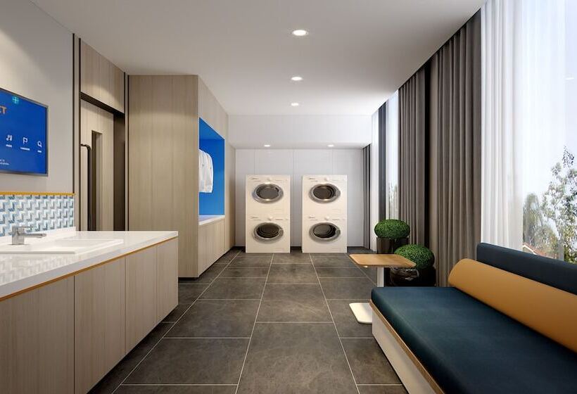 هتل Holiday Inn Express Jingdezhen Ancient Town By Ihg