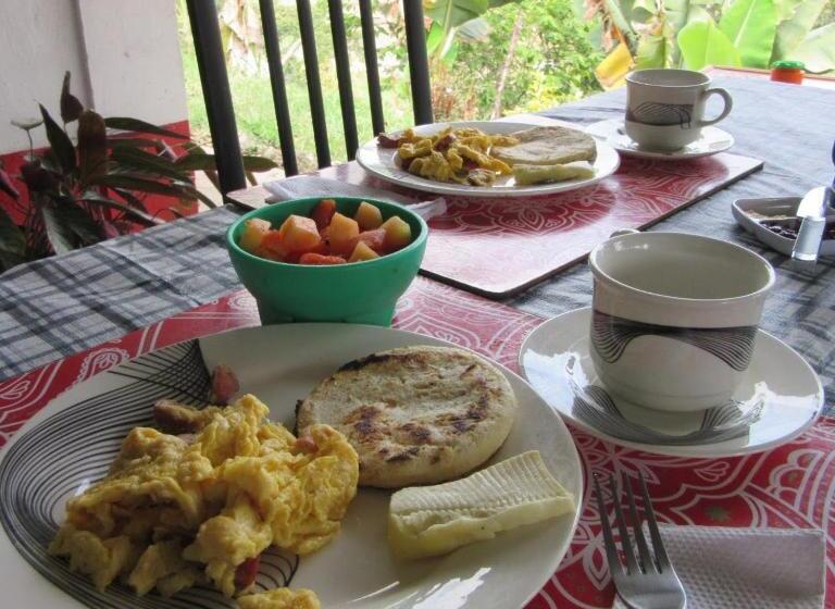 مبيت وإفطار Finca Umnisa   Choachi