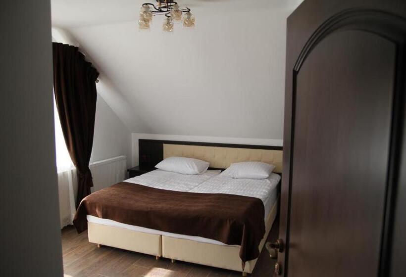 Hotel купецький двір