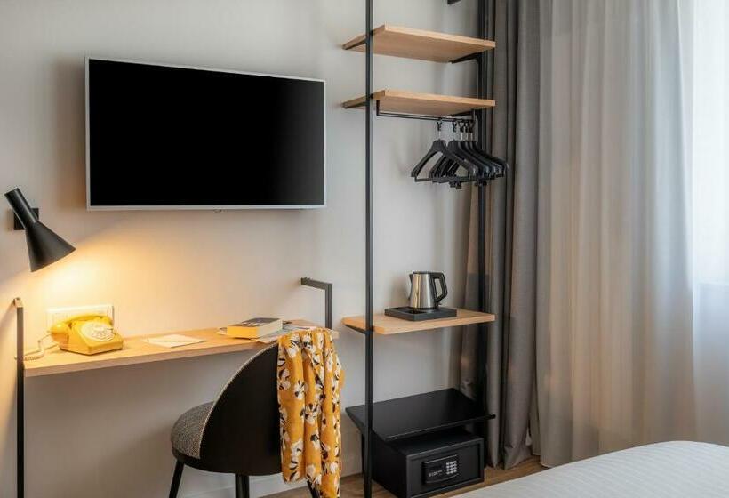 Ferdinand Hotel Tours