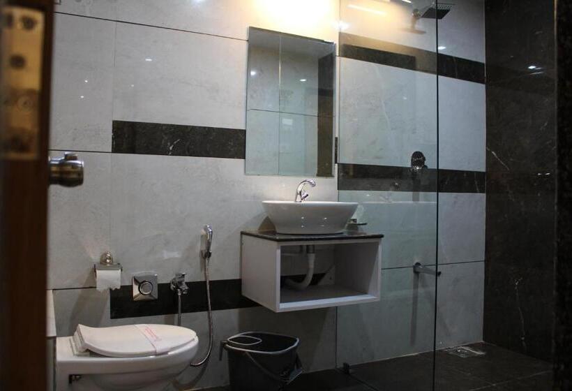 The Grand Piano   Best Business Hotel In Patan