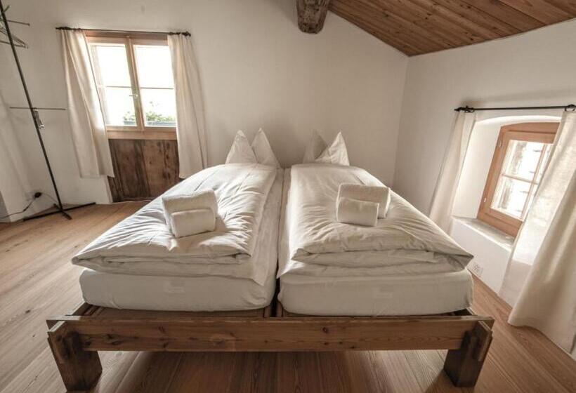 Отель Weiss Kreuz