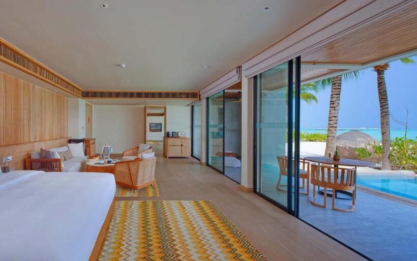 استراحتگاه Kuda Villingili Maldives