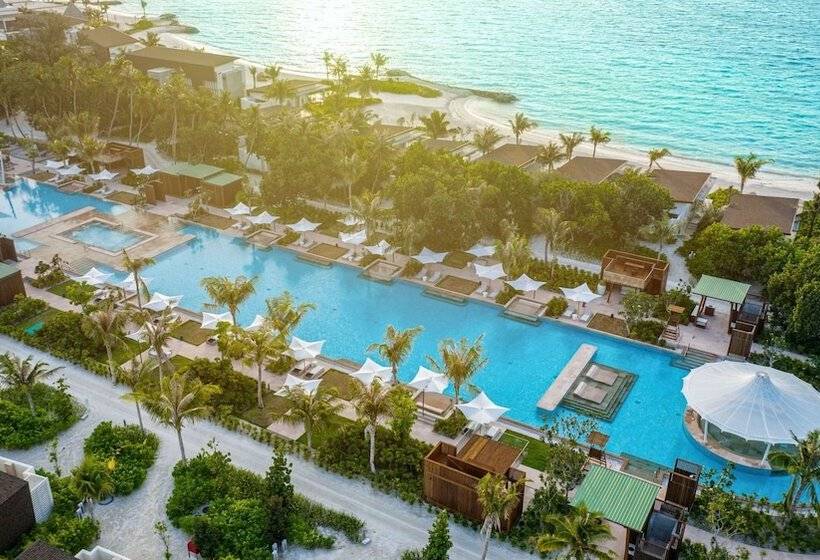 استراحتگاه Kuda Villingili Maldives