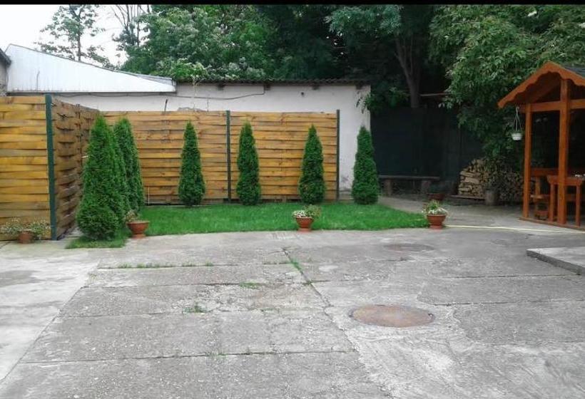 ユースホステル садиба у яноша