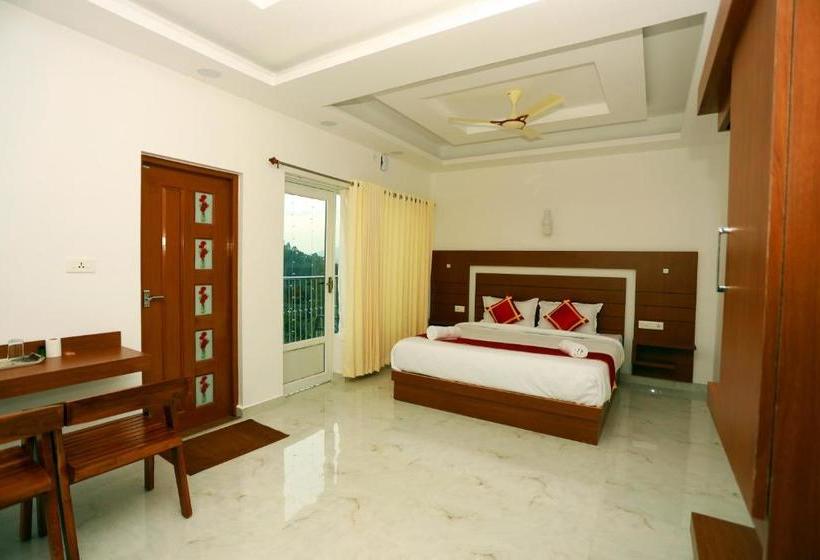 ホテル Candle Wood Munnar