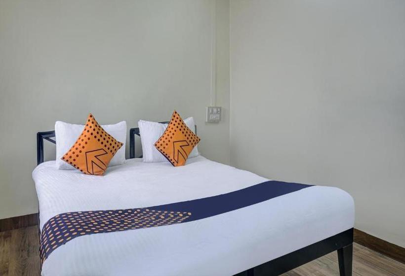 ホテル Spot On 74569 Siddhi Lodge