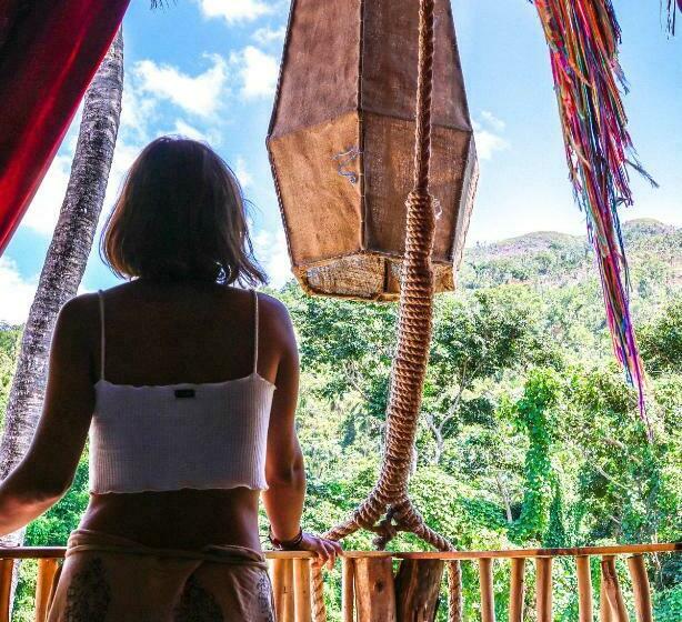 Ganesh Hostel & Shivas Bungalows