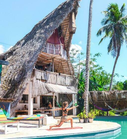 Ganesh Hostel & Shivas Bungalows