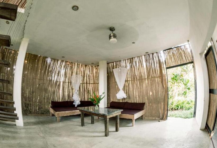 Ganesh Hostel & Shivas Bungalows