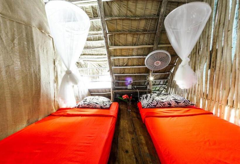 Ganesh Hostel & Shivas Bungalows