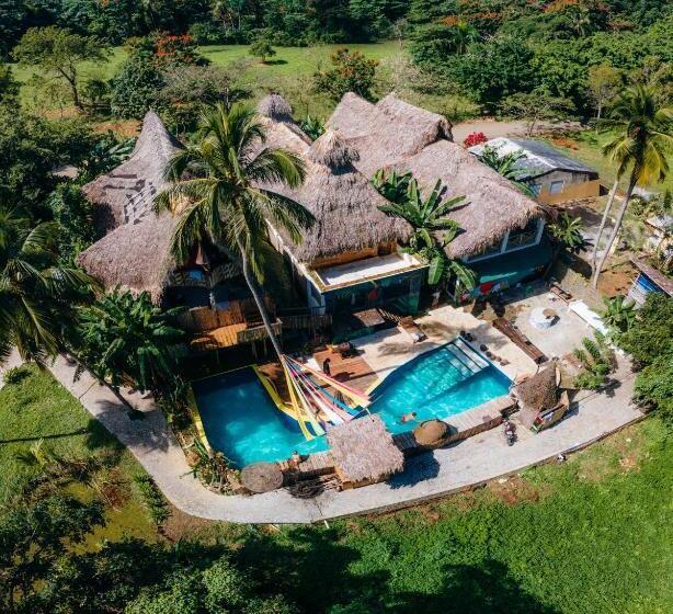 Ganesh Hostel & Shivas Bungalows