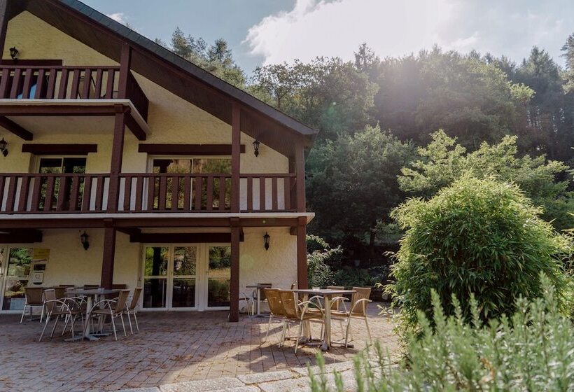 ホテル Logis Auberge De Pont Calleck
