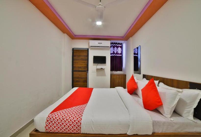 Отель Oyo 28070 Welcome And Guest House