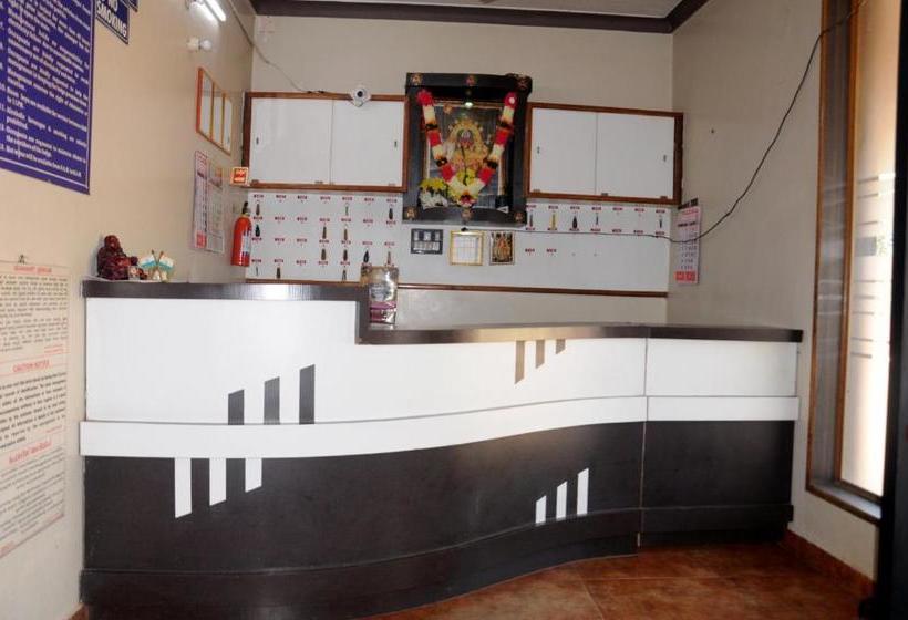 酒店 Shwetha Lodge