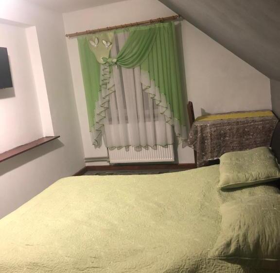 Пансион біля комори