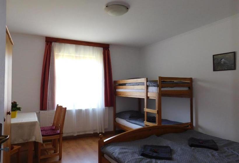 بنسيون 8888 Apartmanház