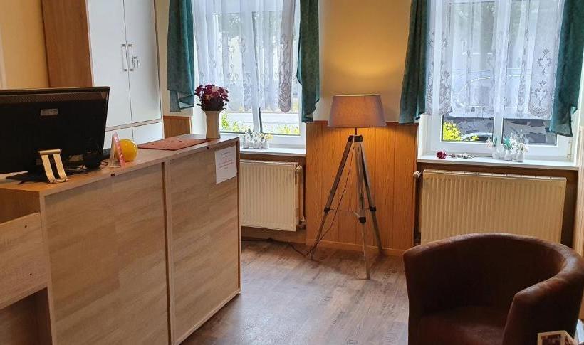 فندق صغير Landgasthof Graf Karstädt