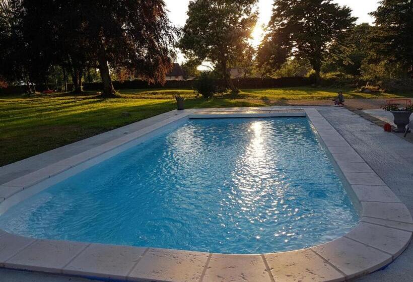 مبيت وإفطار Le 49 Côté Parc & Spa