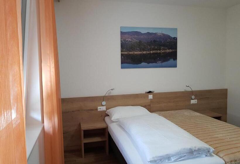 مبيت وإفطار Rimo