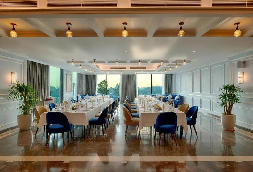 هتل Flc Halong Bay Golf Club & Luxury Resort