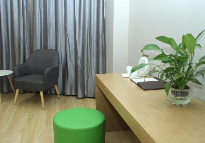 Отель Greentree Inn Lvliang Xiaoyi City Fuqian Street