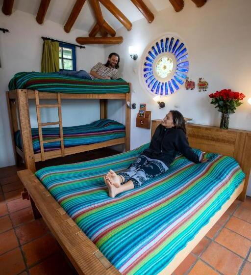 בית מלון כפרי Llullu Llama Mountain Lodge