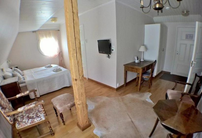 בית מלון כפרי Vääksyn Apteekinmajoitus