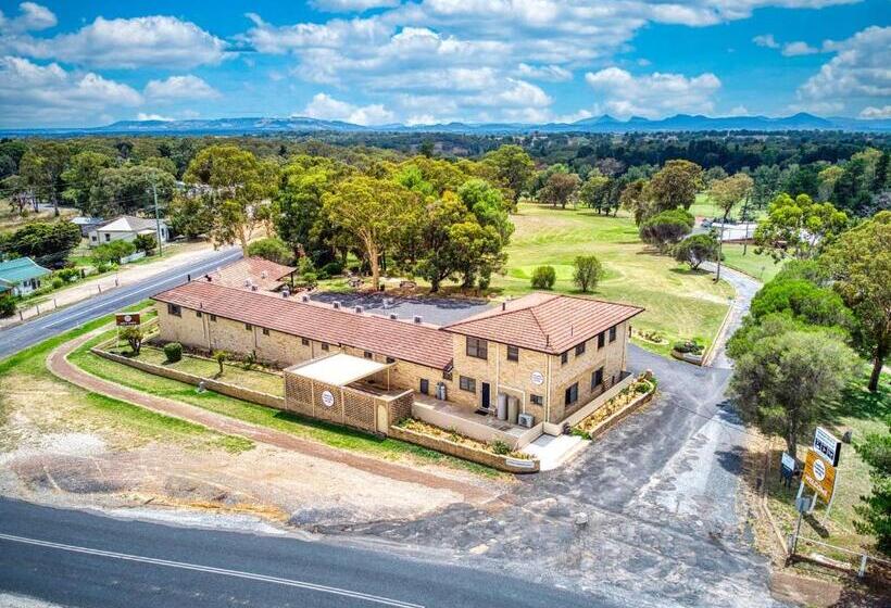 Kandos Fairways Motel