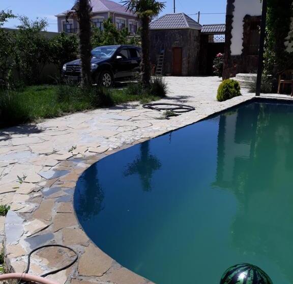 بنسيون Baku Black Mountain Guest House
