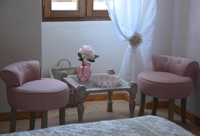 פנסיון La Bastide De Sauvetas