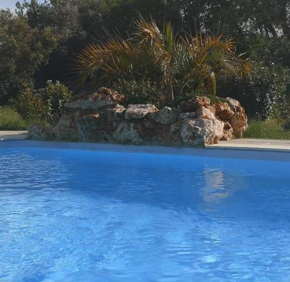 Пансион Le Mas De L Escale