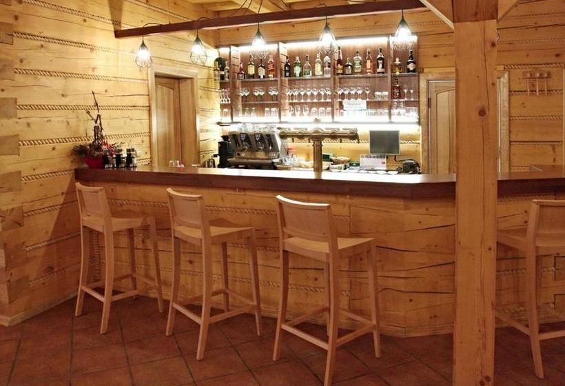 פנסיון Penzion A Restaurace Grunt