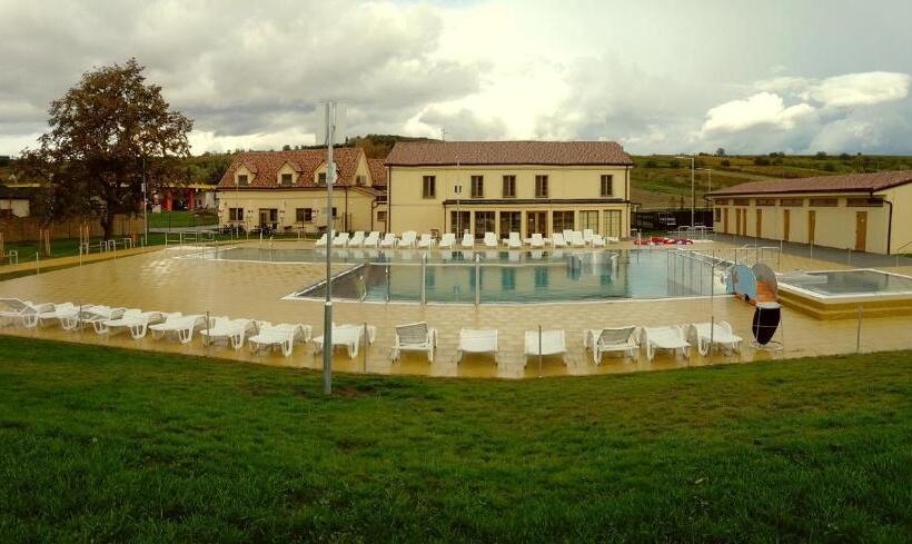 פנסיון Resort Rybníček