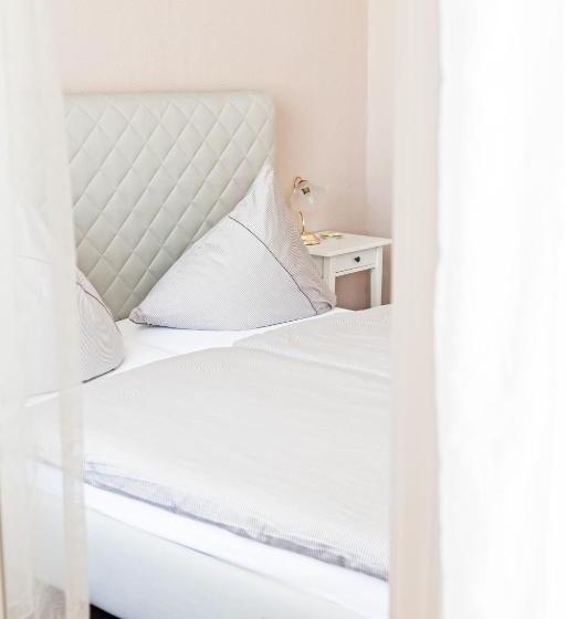 ユースホステル Gasthaus Zur Linde