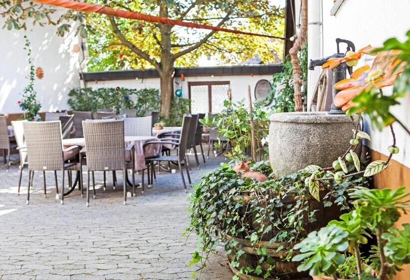 ユースホステル Gasthaus Zur Linde