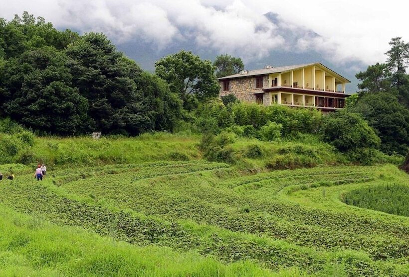 فندق Songtsam Tacheng Lodge