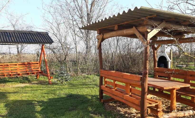 Пансион Akácvirág Vendégház